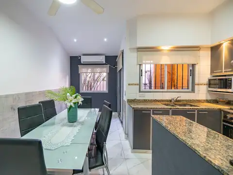 Casa 4 ambientes con 1 baño