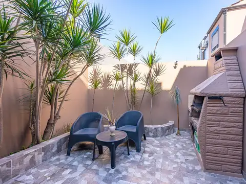 DUPLEX 4 AMB VENTA R ESCALADA/LANUS Y COCHERA