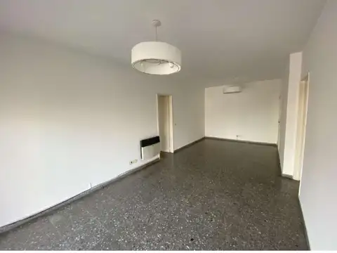 Garibaldi 200, Piso 2