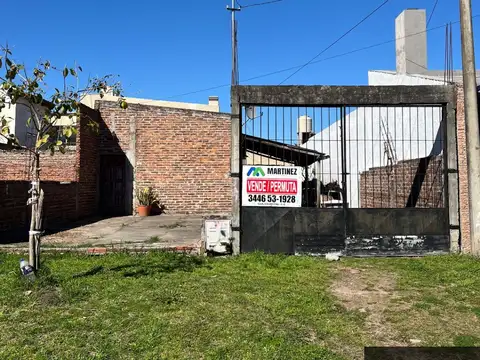 Casa en venta c/ cochera en Gualeguaychú