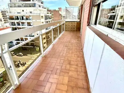 EXCELENTE OPORTUNIDAD VENTA DEPARTAMENTO 4 AMBIENTES EN VILLA DEL PARQUE