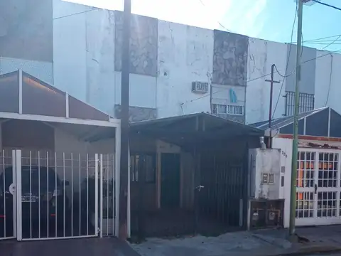 Dúplex en venta - 2 Dormitorios 2 Baños -  Villa Elvira