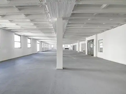 Oficina en Venta con 1 cochera