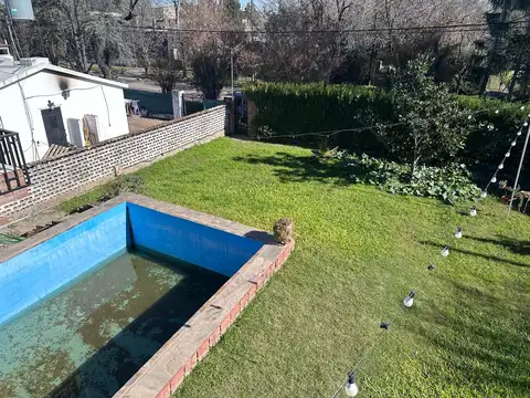 Casa 5 ambientes con 2 baños