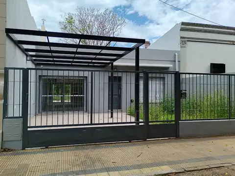 HERMOSA CASA EN BARRIO RESIDENCIAL