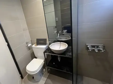 Casa 6 ambientes con 4 baños