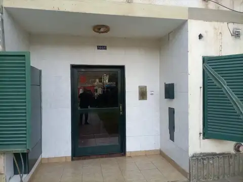 Díaz Vélez 1000, Piso PB