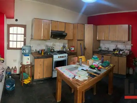 Casa 6 ambientes con 3 baños