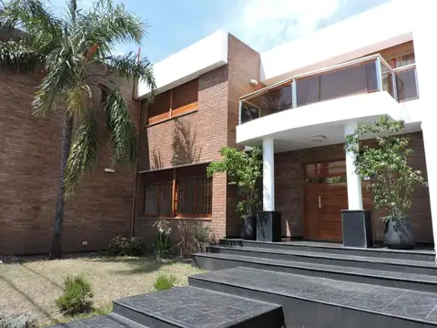VENTA CASA CUATRO DORMITORIOS