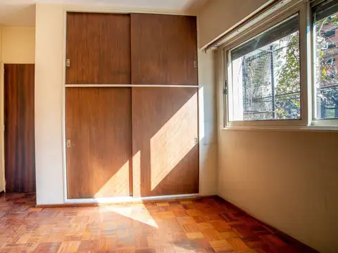 DEPARTAMENTO 4 AMBIENTES CABALLITO. BALCÓN. PISO