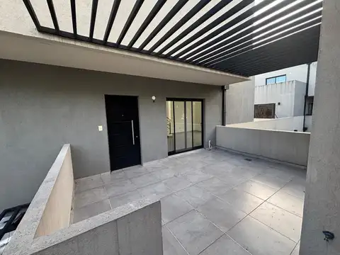Av. Gral. Juan Domingo Perón 4175, B1617 Benavidez, Provincia de Buenos Aires, Argentina , Piso 1