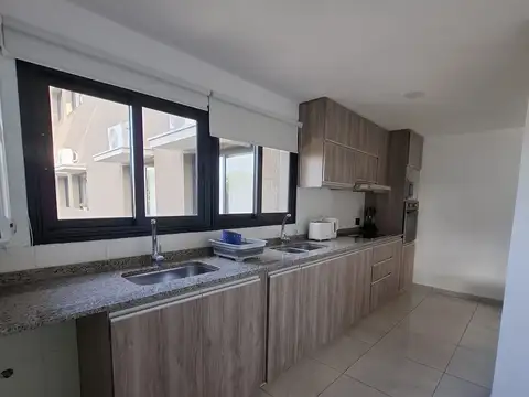 Departamento en Alquiler de 4 ambientes