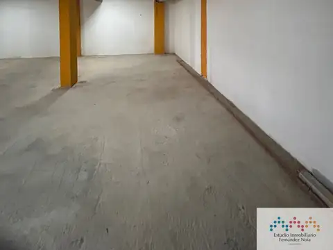 Cochera cubierta  en subsuelo en Banfield oeste