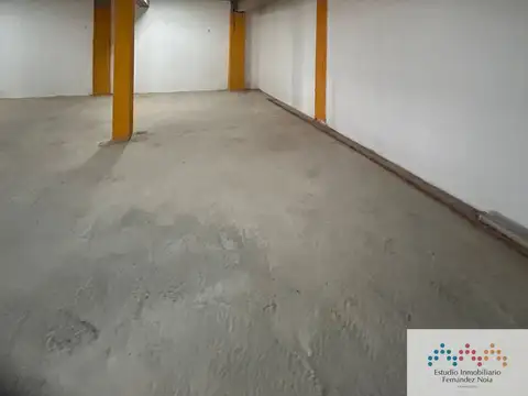 Av. Hipólito Yrigoyen 7700