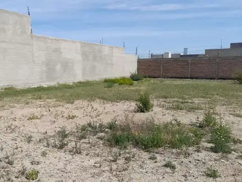 Terreno en Venta en General Roca, USD 30.000