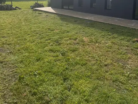 Departamento en Alquiler con 2 cocheras