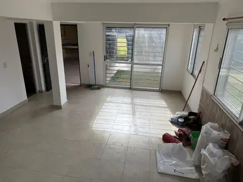 Casa en Alquiler con 1 cochera