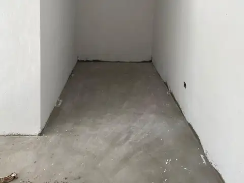 Local en Venta Via Púb.