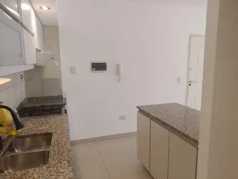 Departamento en alquiler - Monte Castro