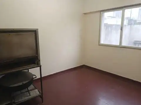 Casa 6 ambientes con 1 baño
