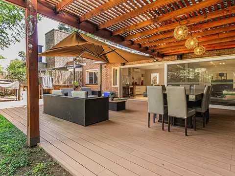 Venta de casa 6 ambientes c/ pileta -  La Lonja - Pilar