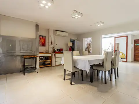 Casa en Alquiler al Norte