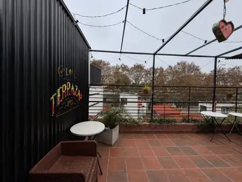Oficina 12 ambientes con 10 baños