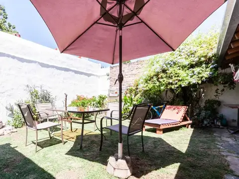 Casa Chalet  en Venta en Adrogué, Almirante Brown, G.B.A. Zona Sur