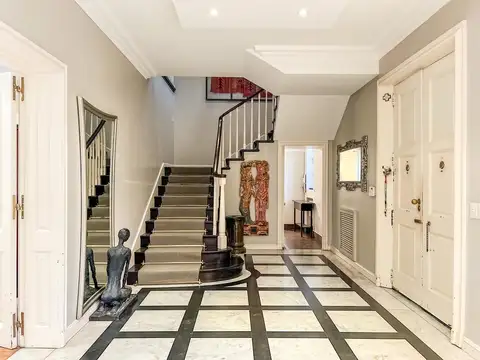 Casa en venta en Martinez Libertador al rio , Presidente Quintana al 1900.