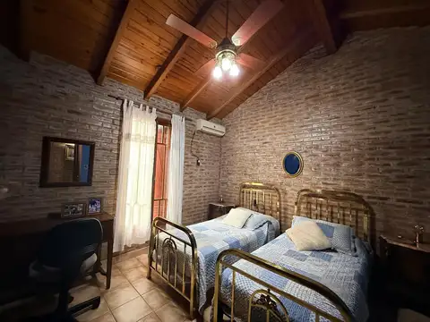 Casa en Venta en Álamos Del Aeroclub, USD 320.000