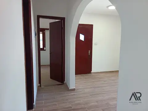 Casa en venta c/ cochera en Piriápolis