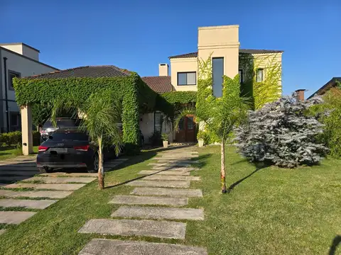 Casa en venta en Canning Barrio El Rebenque