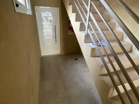F Varela 2300