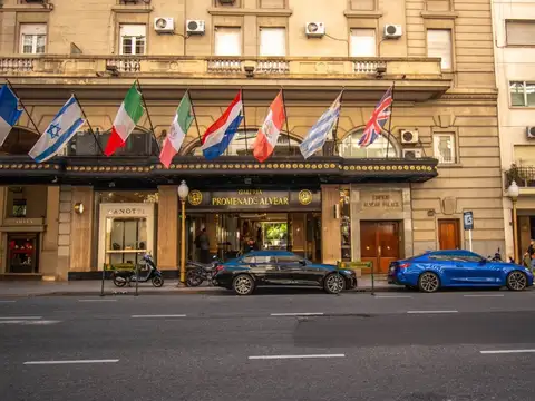 Venta 3 ambientes en Recoleta con cochera Edificio Alvear