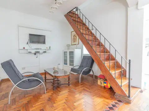 Depto Tipo Casa 3 ambientes con 2 baños