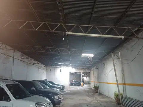 Terreno 670 m2 irregular en L en venta en Lomas De Zamora