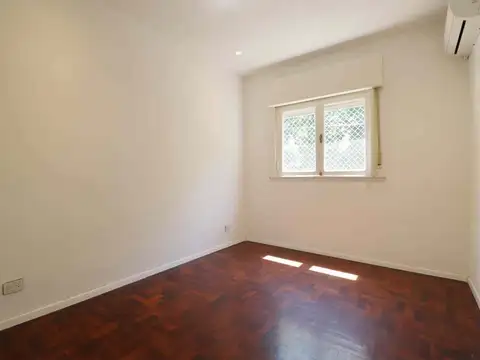 Depto Tipo Casa en Venta en Saavedra, USD 225.000