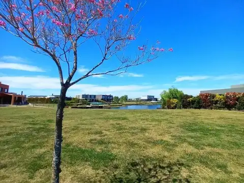 Terreno en Venta en Puertos - Barrio Ceibos, USD 180.000