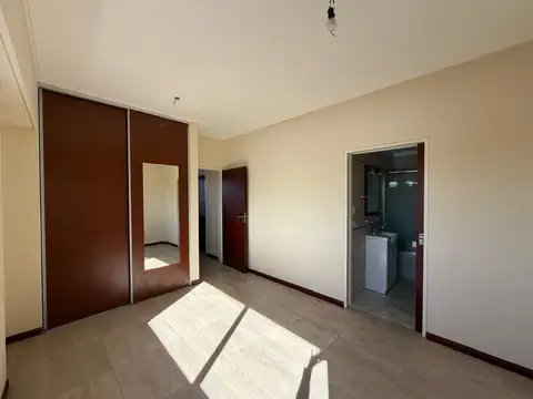 Del Colegio 6300