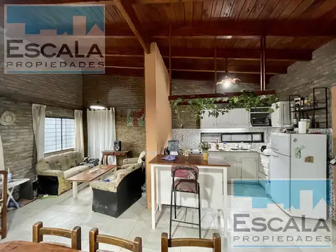 Casa 3 ambientes con 1 baño