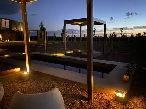 4 EN 3 DE MAYO LAVALLE , Piso 0