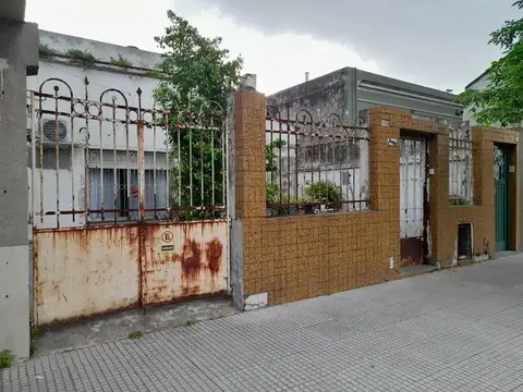 Montiel 2425 , Piso PB