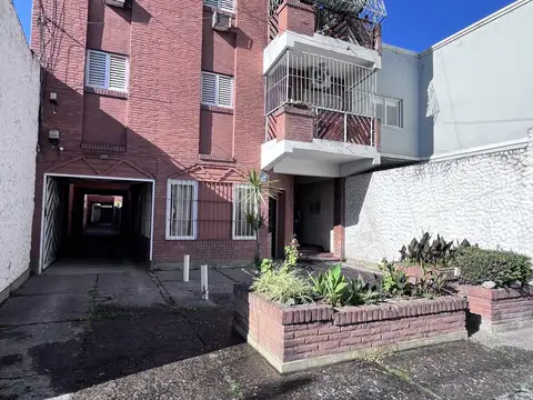 Cochera y Departamento en Santiago del Estero al 1600, SM de Tucumán