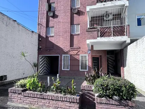 Cochera y Departamento en Santiago del Estero al 1600, SM de Tucumán