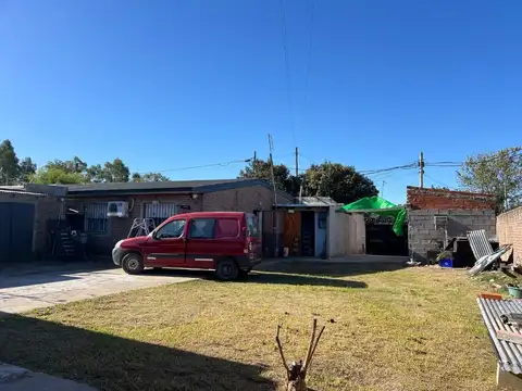 CASA 3 AMBIENTES VENTA CARLOS SPEGAZZINI
