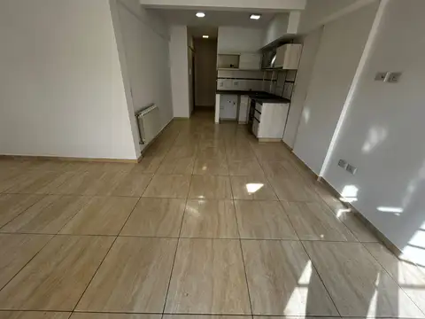 Departamento en Alquiler en Parque Patricios, $ 600.000