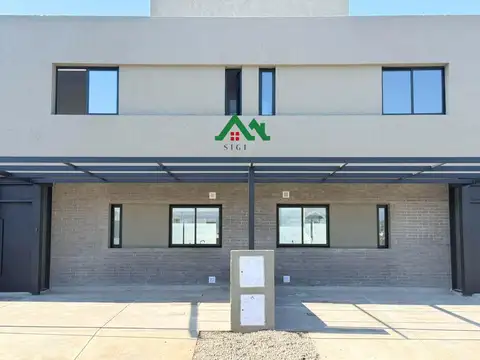 Casa tipo dúplex a estrenar en Colinas de Manantiales – 3 dormitorios, patio y cochera doble