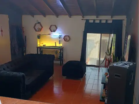 Depto Tipo Casa en Venta en Jose Leon Suarez, USD 95.000