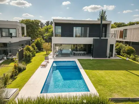 Casa en Venta en San Isidro Labrador, USD 780.000