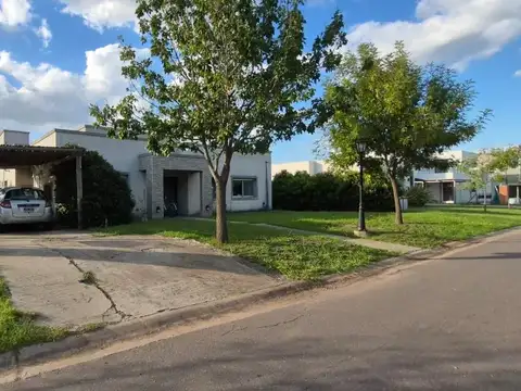 Casa en Venta Pilar del Este - Ubicación Privilegiada, Naturaleza y Seguridad